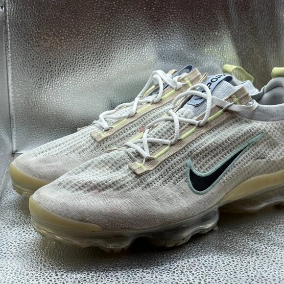 Size 13 Nike Air VaporMax Flyknit Mismatched Swoosh‎ Mens White Shoes DQ7633-100 main image 7